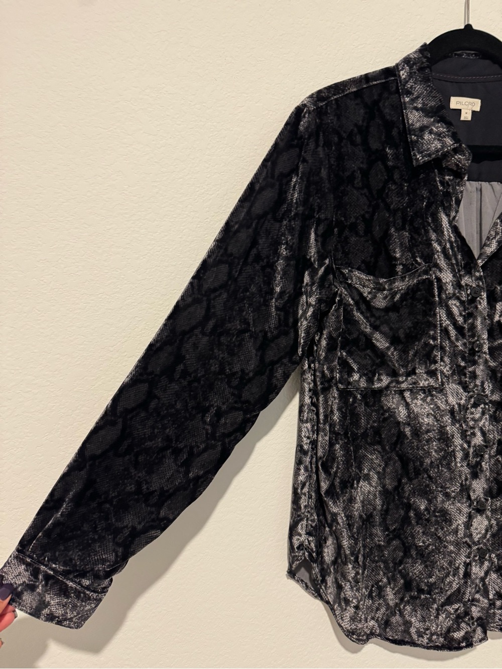 Pilcro Anthropologie Hadley Velvet Snake Print Relaxed Buttondown Shirt - Picture 4 of 9